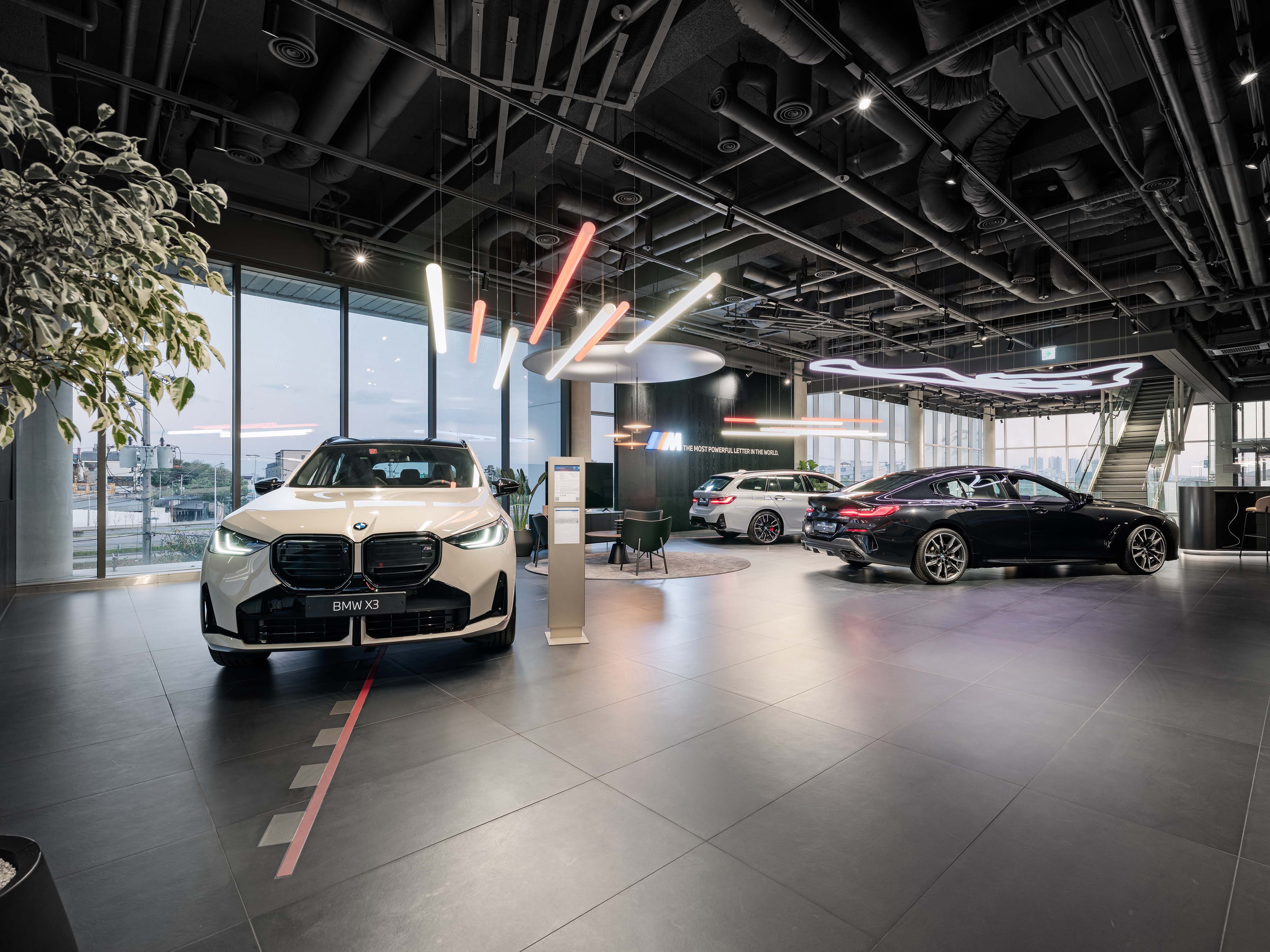 BMW 자유로 전시장 3층 M존